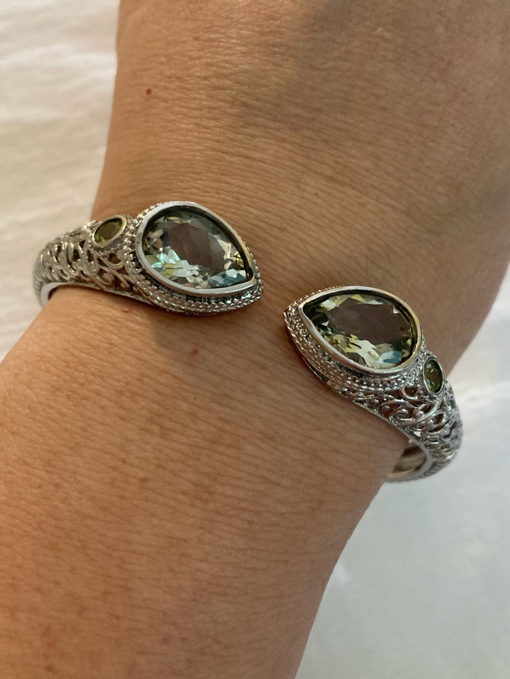Bali Artisan Crafted Designed Ornate Hinged Bracelet with Green Stones